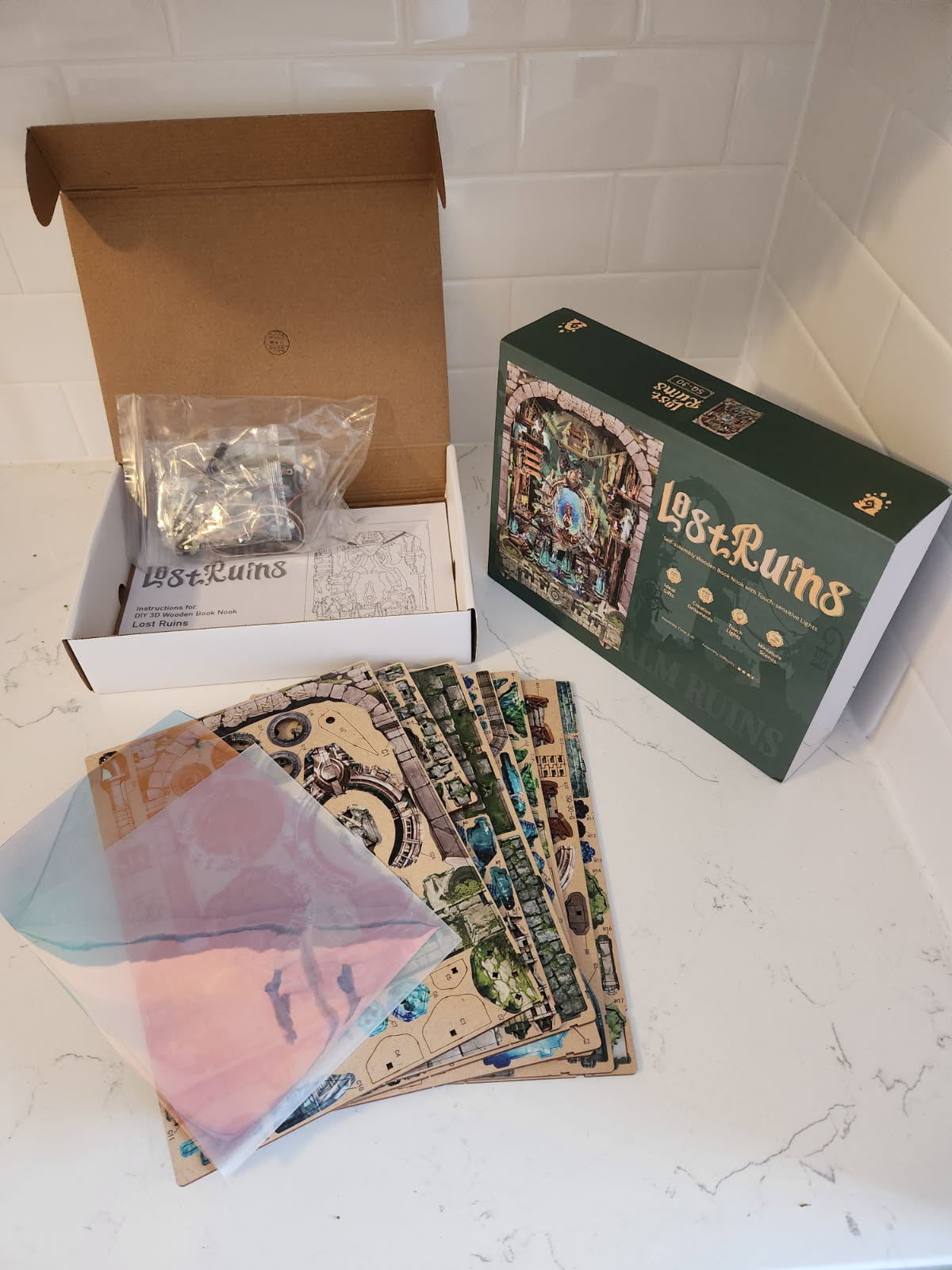 Miggley Lost Ruins Book Nook Kit