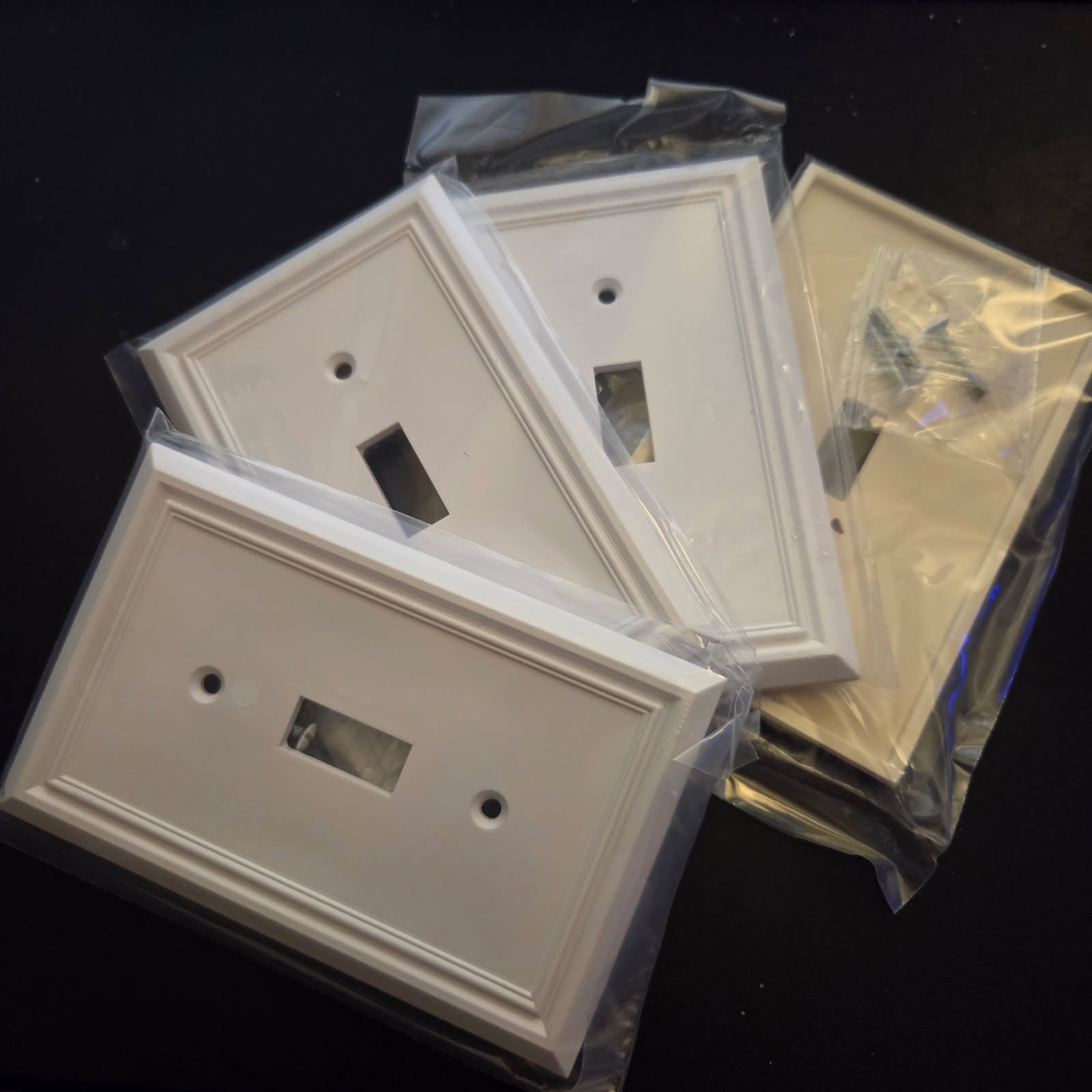 CLODMIS Natural Bamboo Fiber Single Toggle Light Switch Cover Plate 4-Pack White